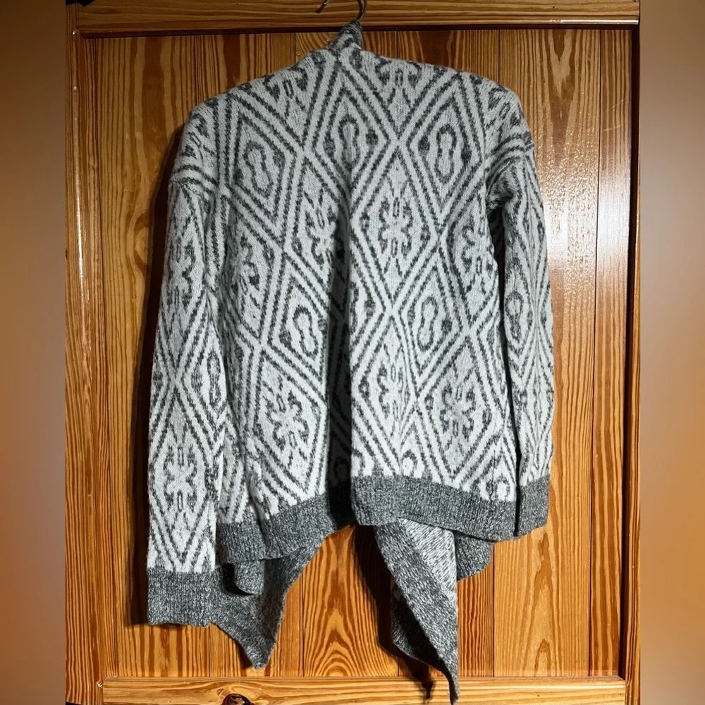 Abercrombie & Fitch Open Shawl Wool Blend Cardigan Sweater Gray Aztec Print